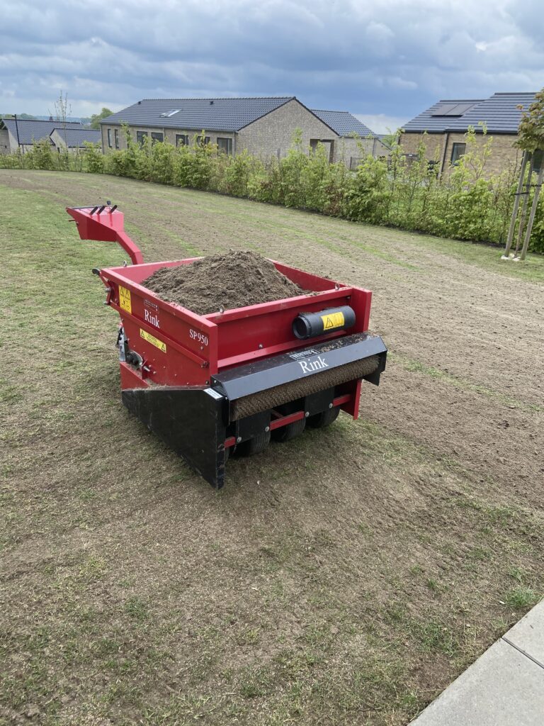 Topdresser